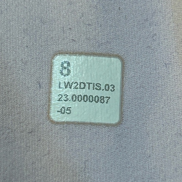 Lululemon Align V-Neck Bra
*Light Support, A/B Cup
Pink Peony - Picture 5 of 10